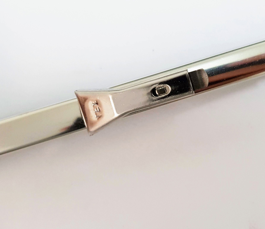 MG Midget 9" Stainless Steel Wiper Blade (Straight Fitting) - Image 2