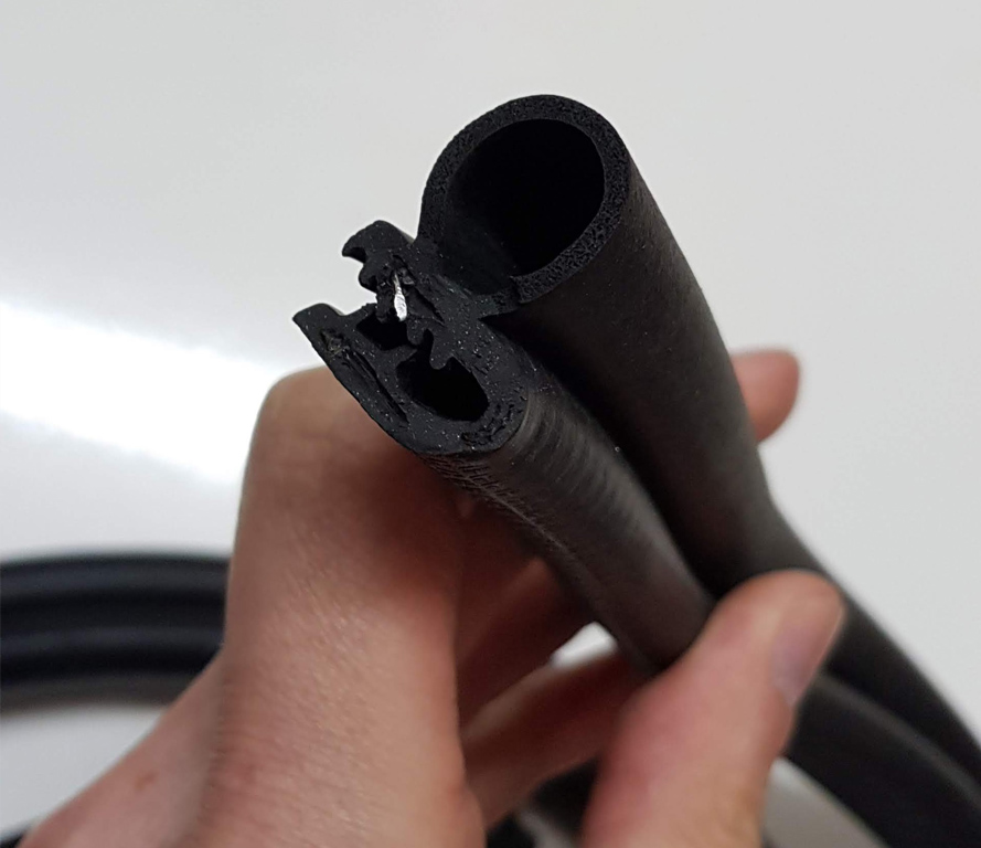 MGB Roadster Door Seal (end)