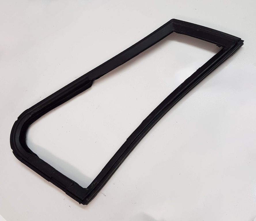 MGB Roadster Driver's Side Quarterlight Glazing Seal (all Roadsters)