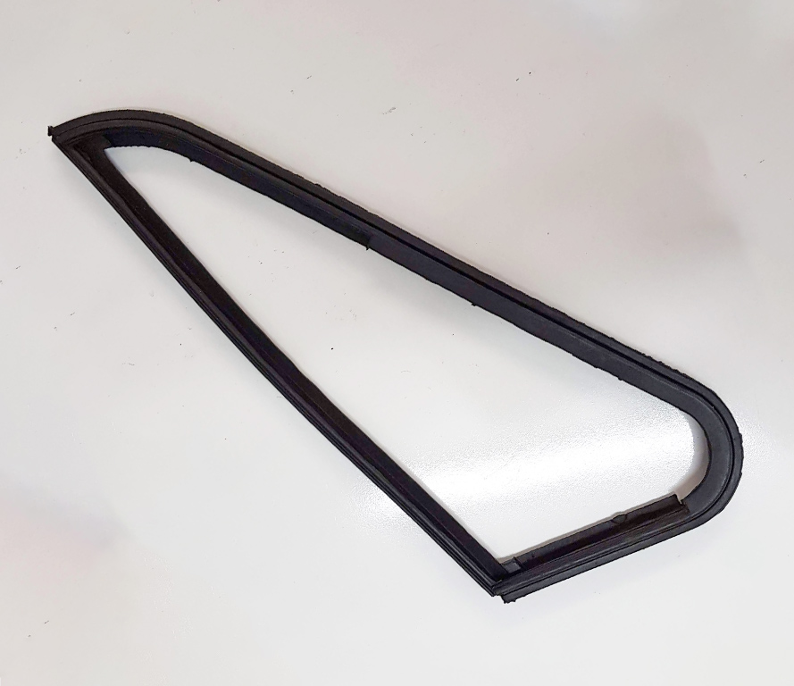 MGB GT Drivers Side Front Quarterlight Seal