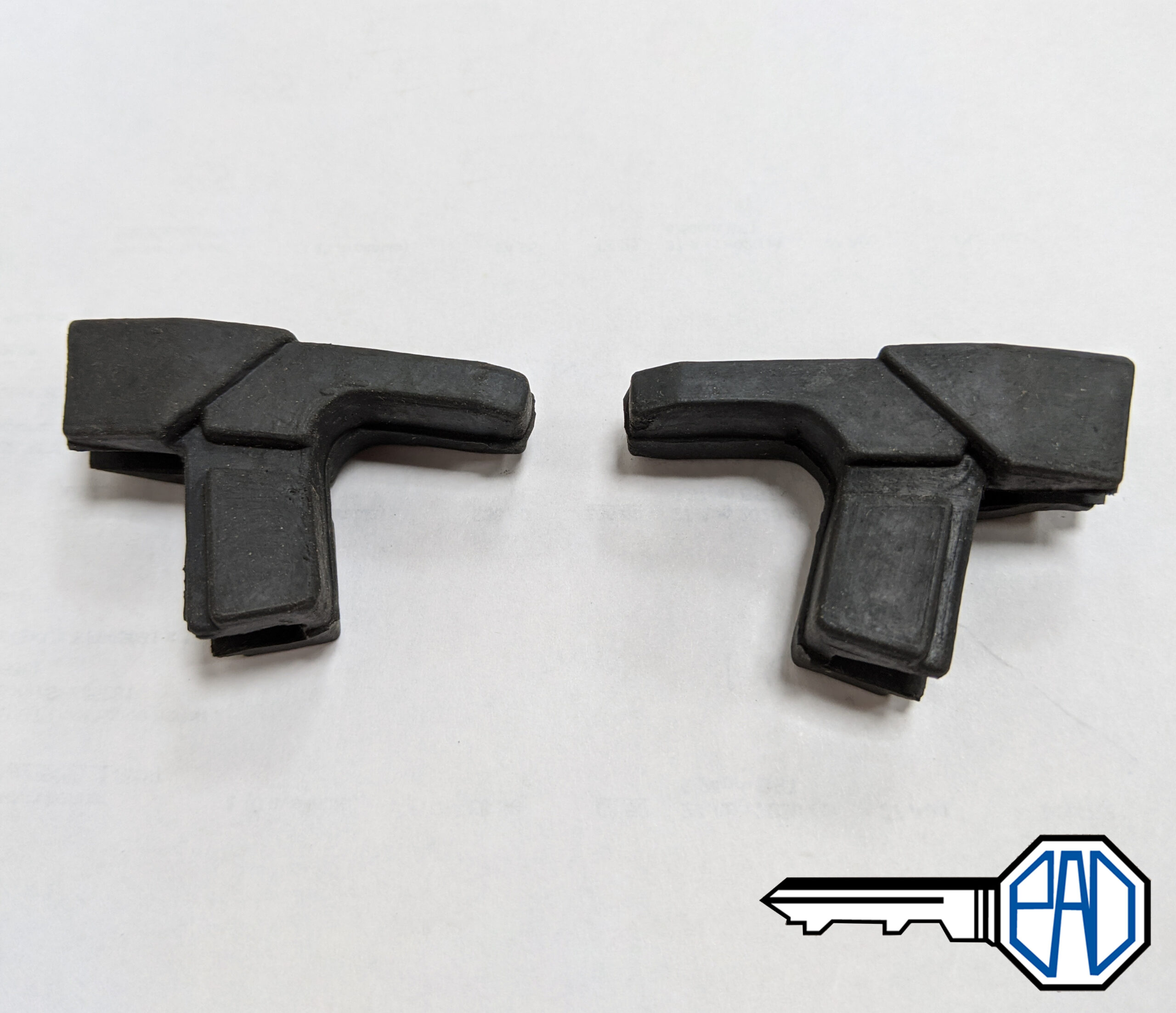 MGB Quarterlight Stop Rubber Block Set (AHA9986 x 2) (Stainless Steel Q/L)