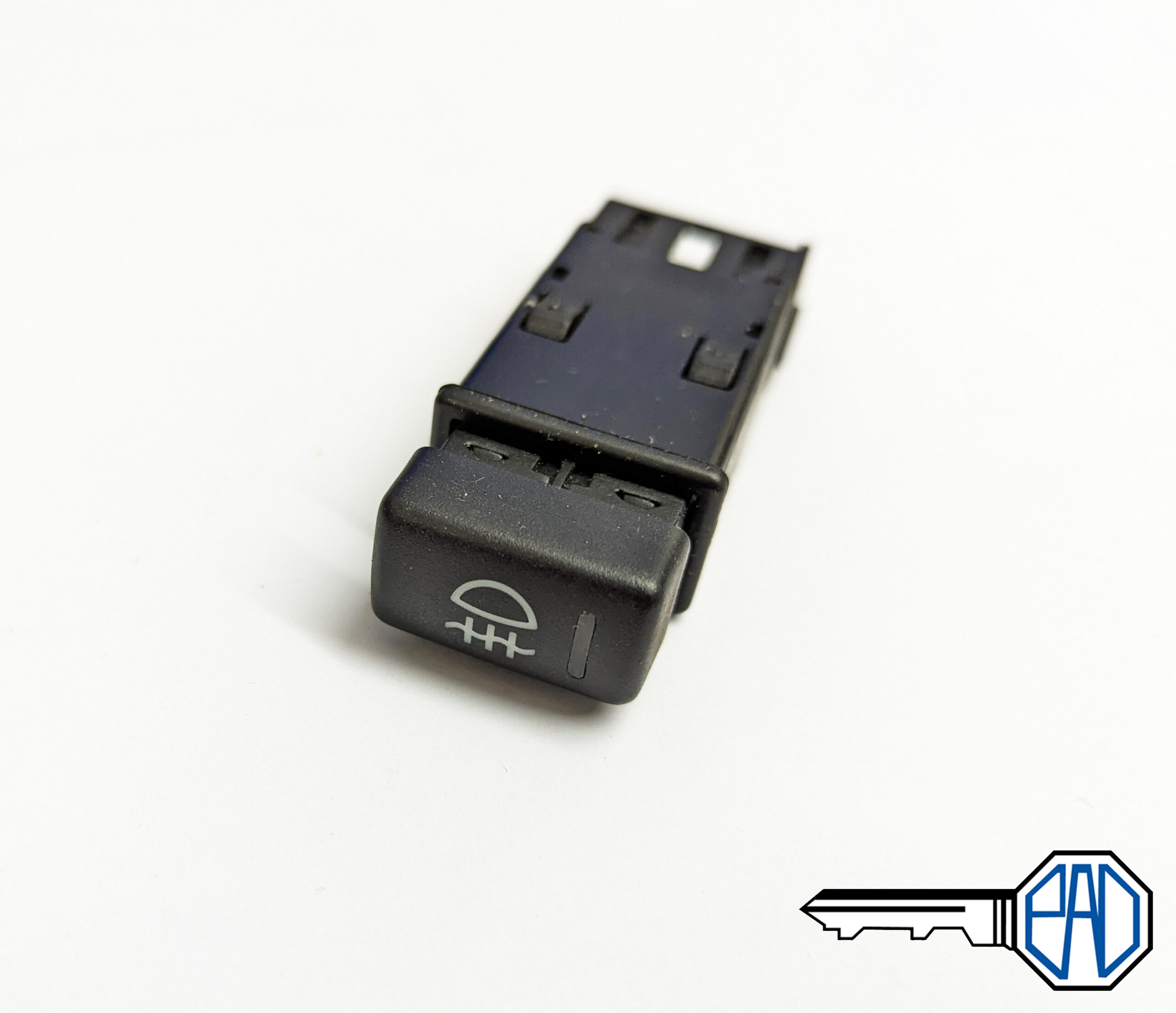 MG MGF MKII/ MG TF Rear Foglight Switch - YUG102740PMP